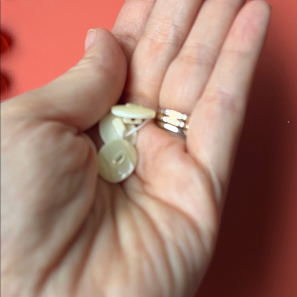 Vintage Buttons - Picture 5 of 5